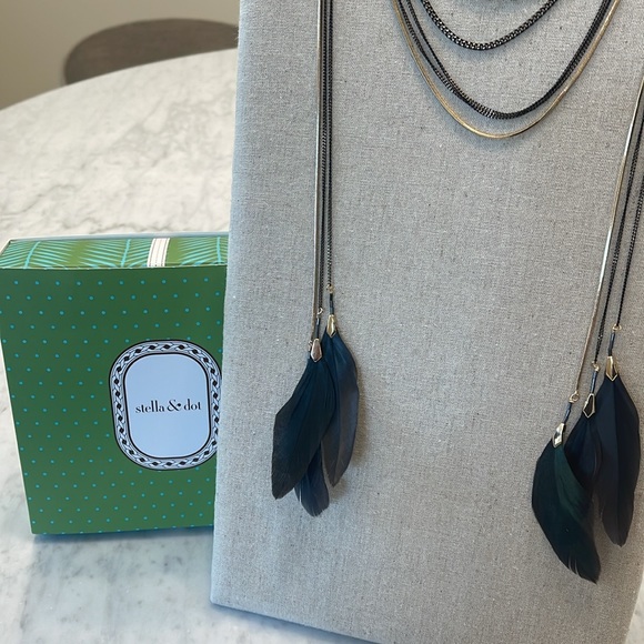 NWT!  Stella & Dot Layered Feather Necklace! - Picture 7 of 10